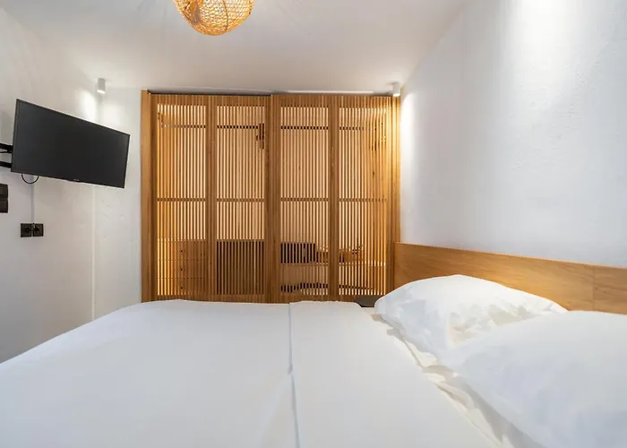 Skepi Town * Mykonos Town