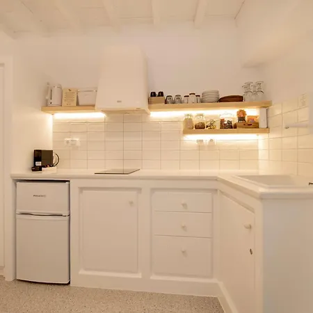 Skepi Town * Mykonos Town