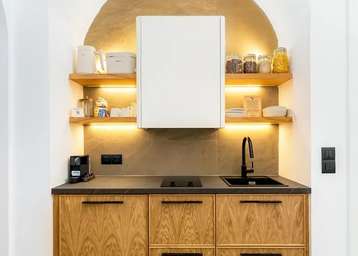 Skepi Town * Mykonos Town